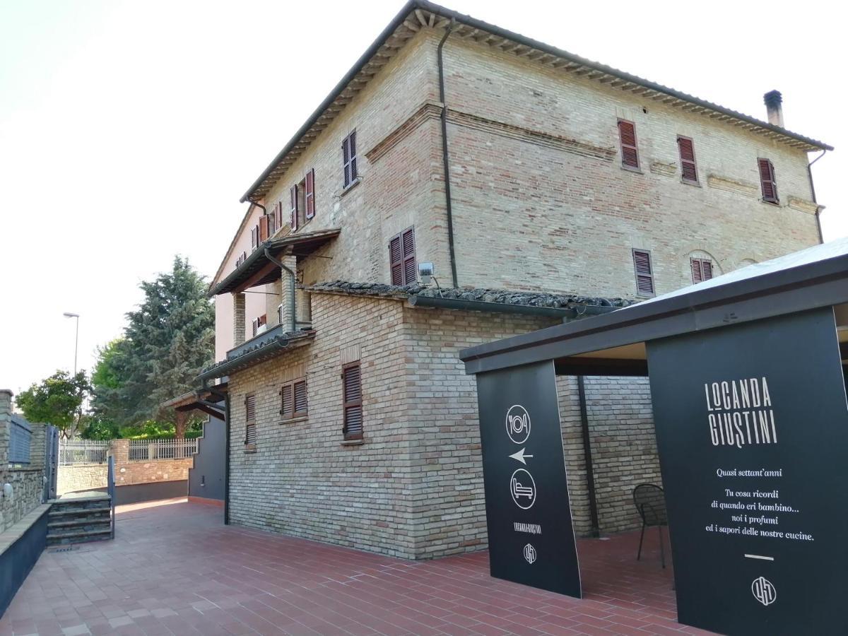 Locanda Giustini Asís Exterior foto