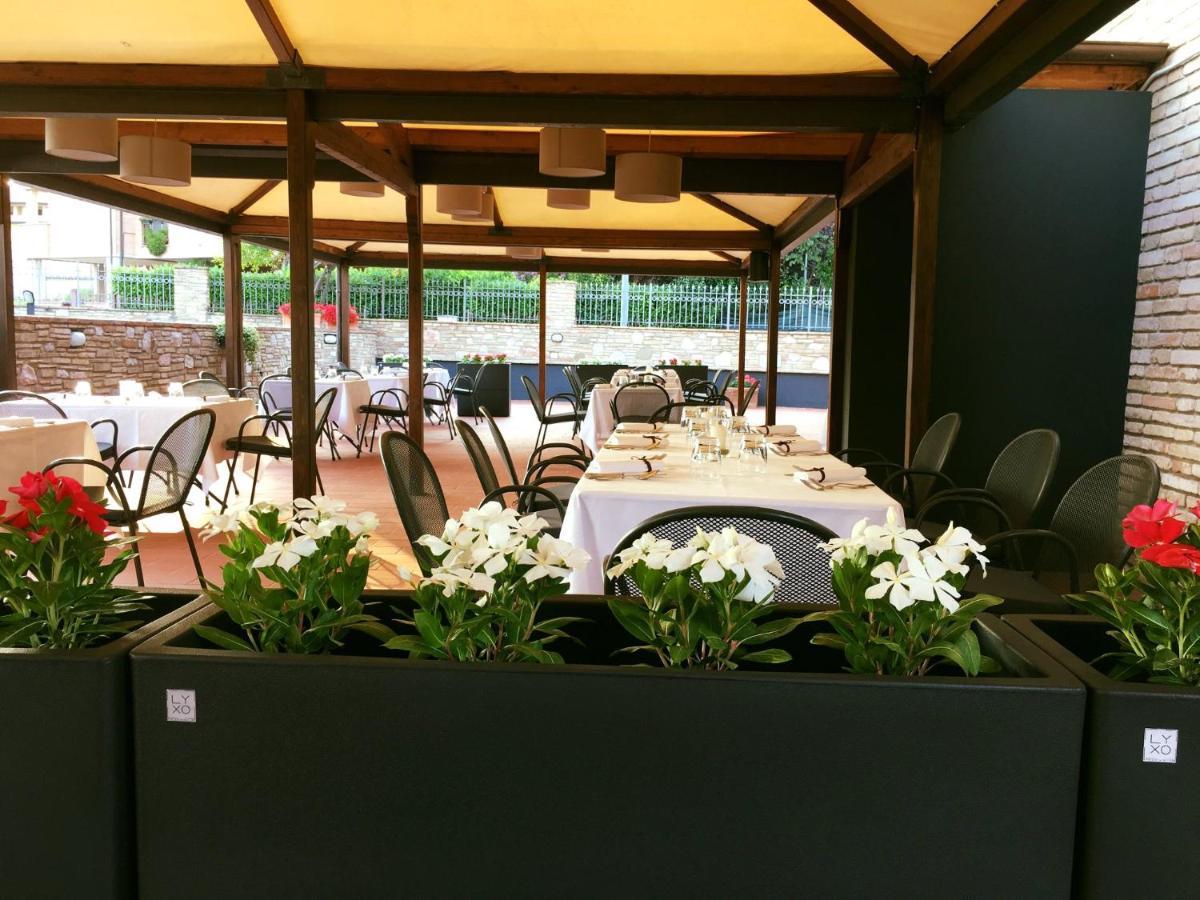 Locanda Giustini Asís Exterior foto